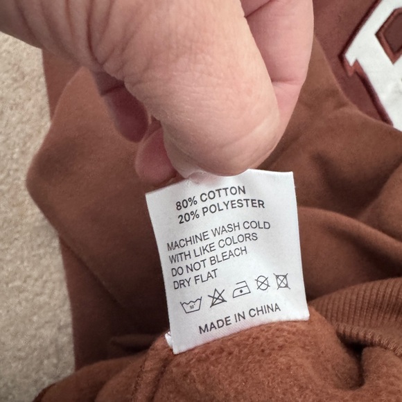 NWT Parke Fleece Varsity Turtleneck Sweatshirt in Mocha + White L/XL - Picture 7 of 9